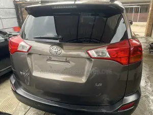 Toyota RAV4 LE 4dr SUV AWD (2.5L 4cyl 6A) 2014 Gray