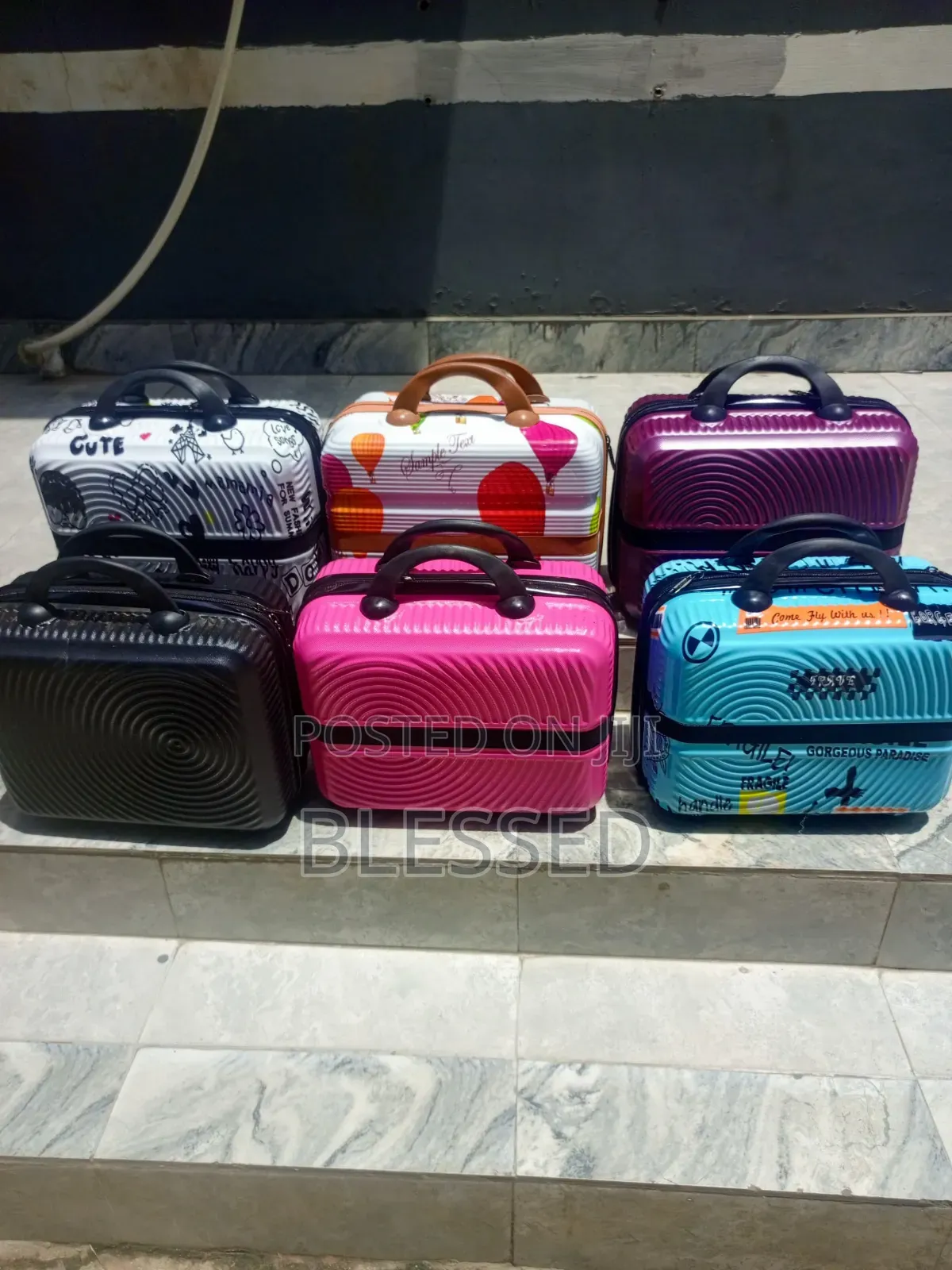 Kit Box for Souvenir