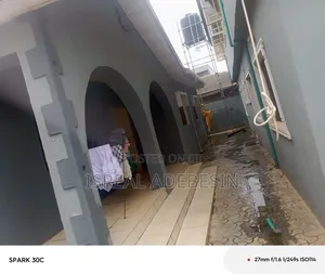 3bdrm Block of Flats in Ayobo, Alimosho for rent