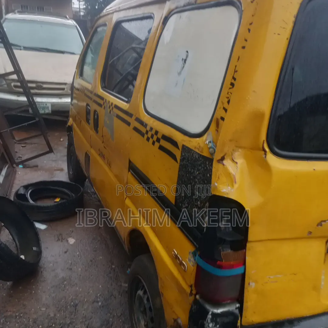 Suzuki Every 2010 Yellow