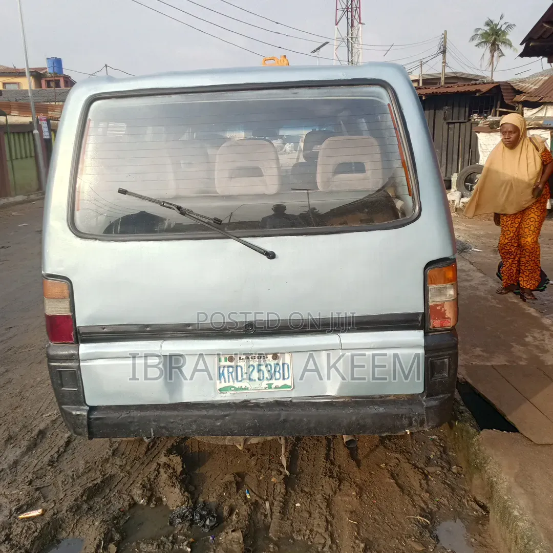 Mitsubishi L300 2005 Grey