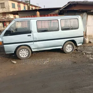 Mitsubishi L300 2005 Grey