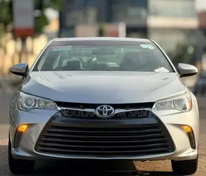 Toyota Camry 2015 Silver