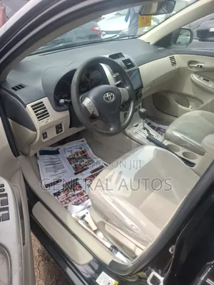 Toyota Corolla 2013 Black