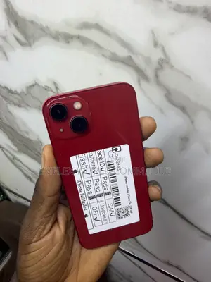 Apple iPhone 13 128 GB Red