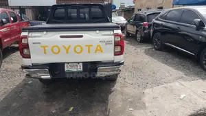 Toyota Hilux 2017 Silver