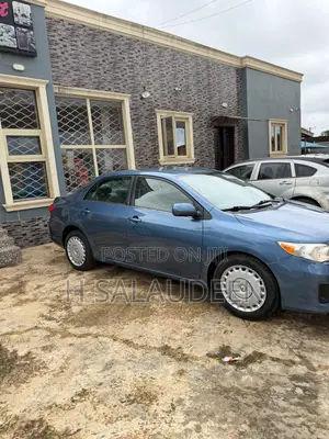 Toyota Corolla 2013 Blue