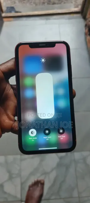 Apple iPhone XR 64 GB Red