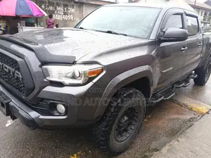 Toyota Tacoma 4dr Double Cab 2016 Gray
