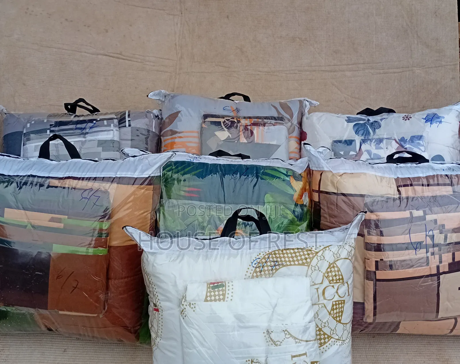 Quality Duvet Set, Beautiful Pattern 6 by 7