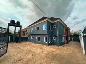 4bdrm Duplex in Carlton Gate Gra for rent