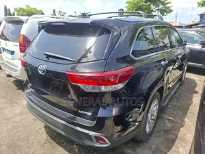 Toyota Highlander 2016 Black