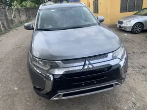 Mitsubishi Outlander SE S-AWC 2020 Gray