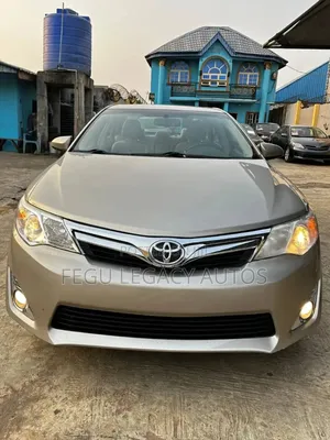 Toyota Camry 2014 Gold