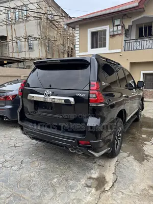 Toyota Land Cruiser Prado 2023 Black