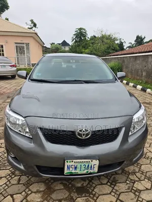 Toyota Corolla 2010 Gray