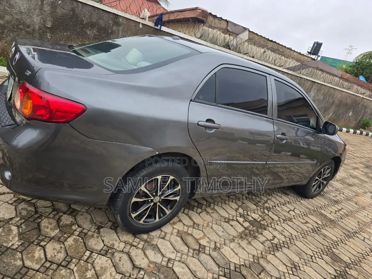 Toyota Corolla 2010 Gray