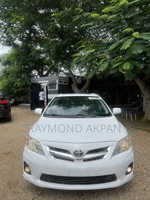 Toyota Corolla 2012 White