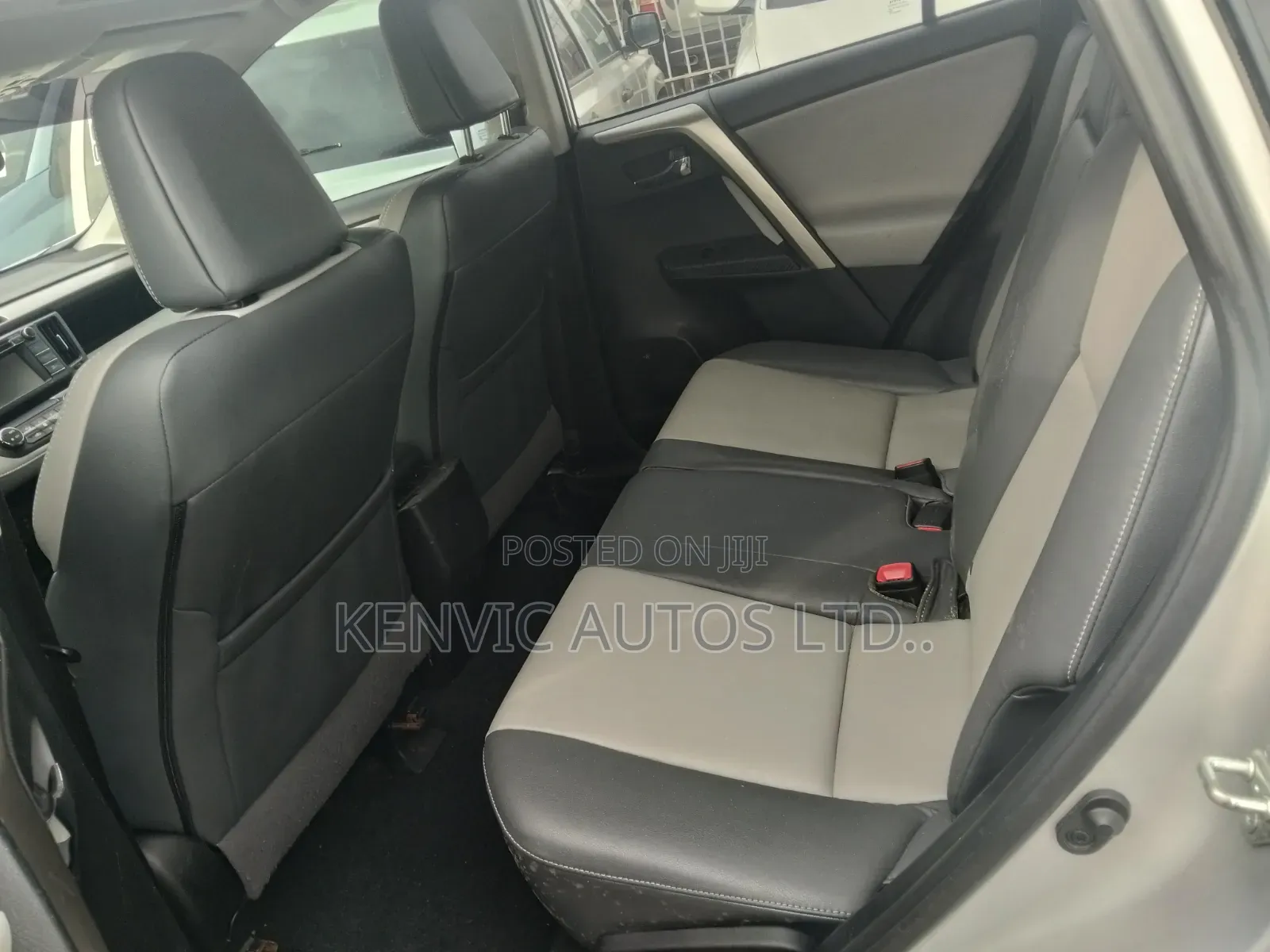Toyota RAV4 2015 Silver