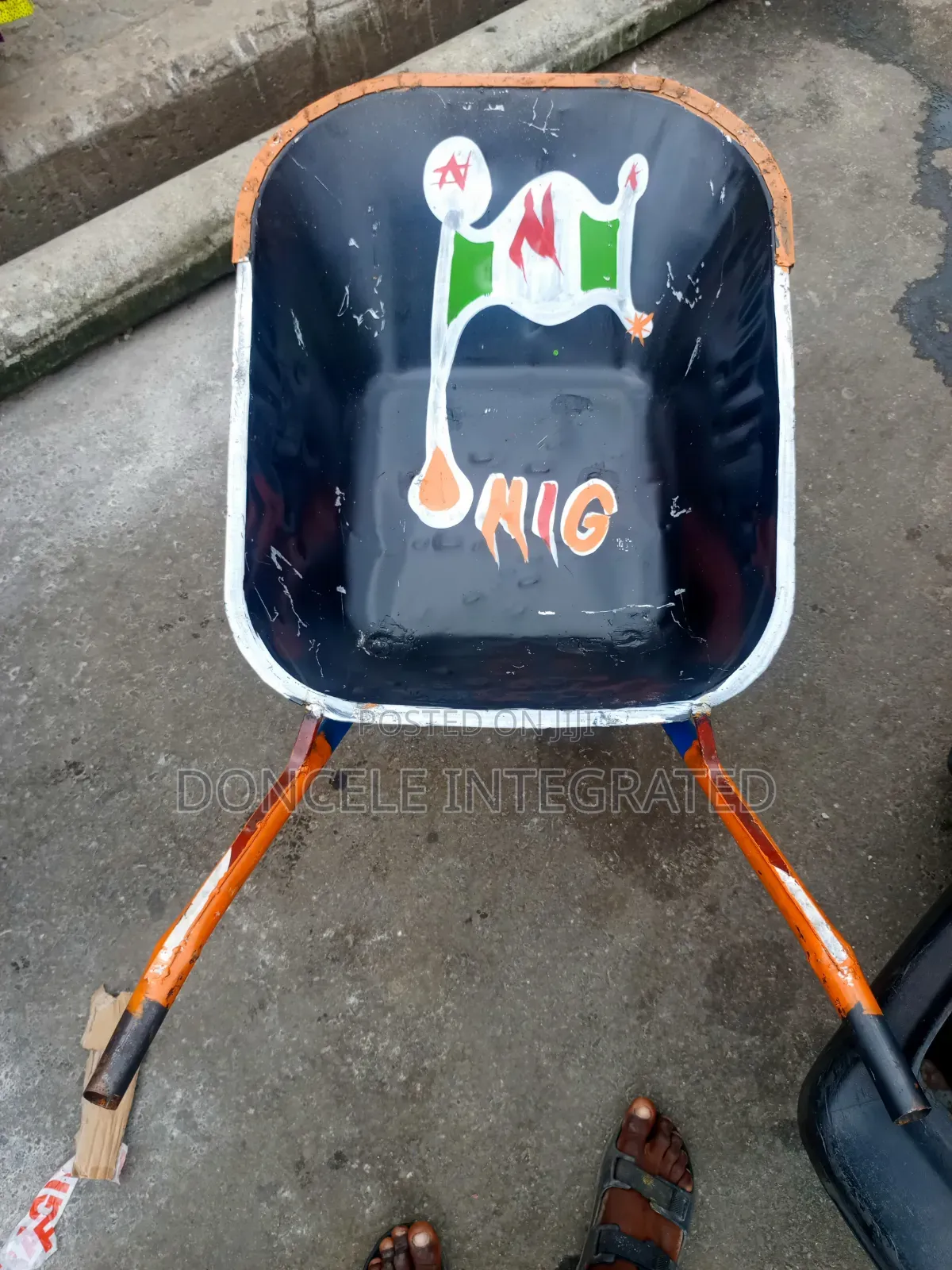 Heavy Duty Wheel Barrow