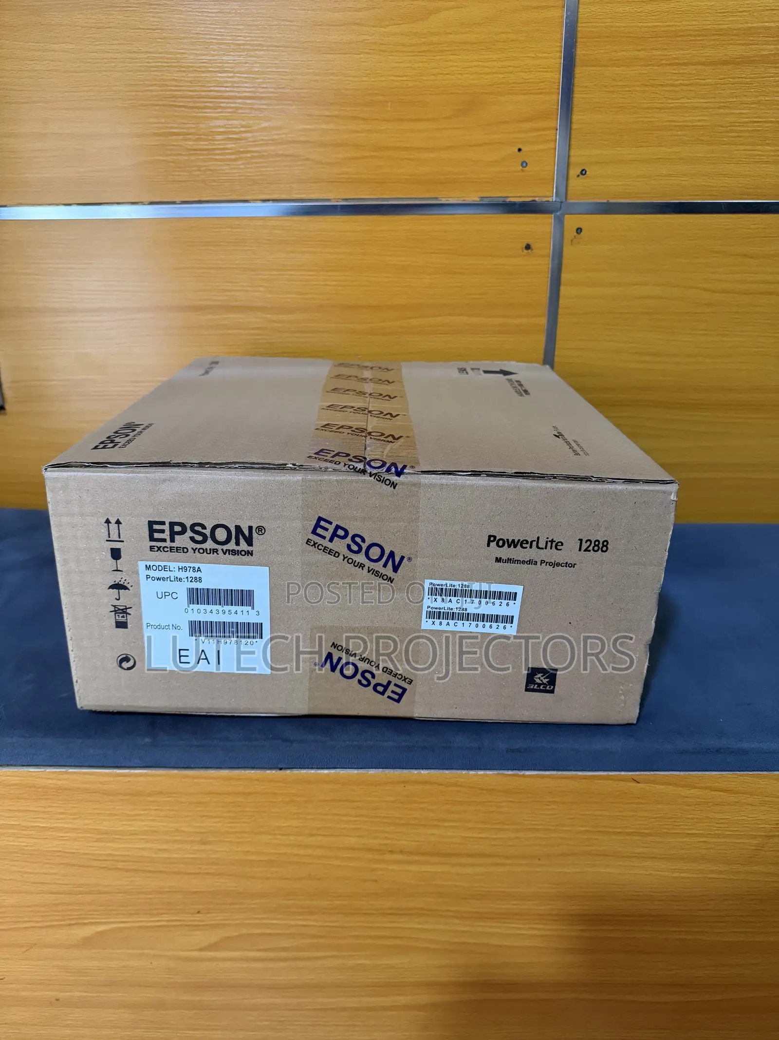 Wireless Epson Projector Available Very Bright and Sharp