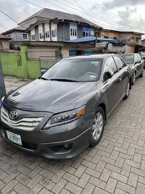 Toyota Camry 2009 Gray