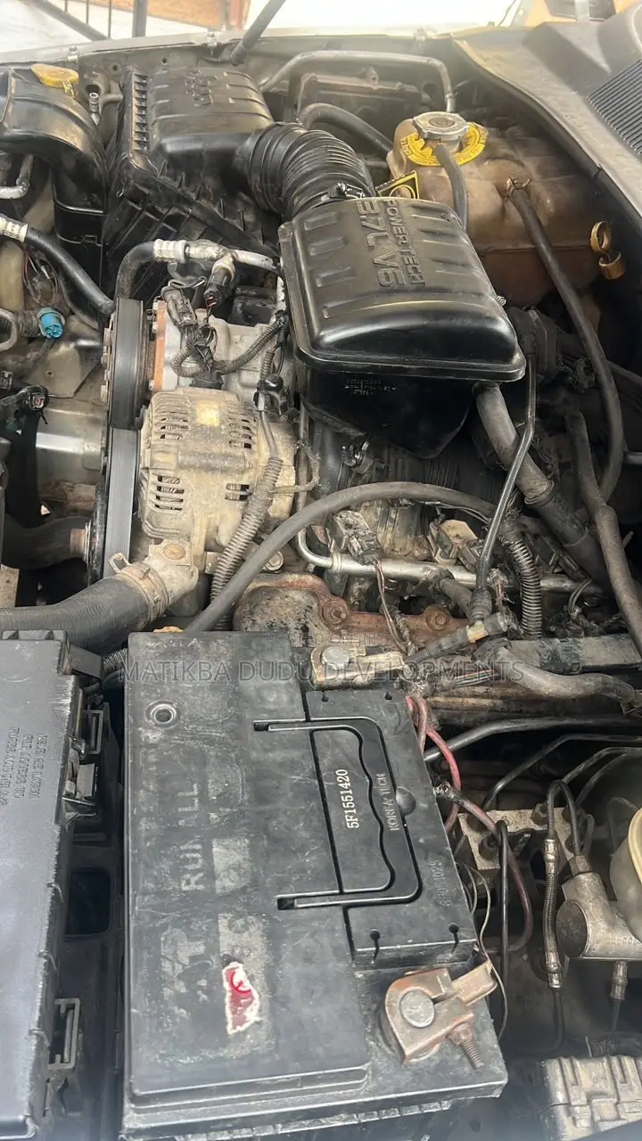 Jeep Liberty 3.7 2003 Gray