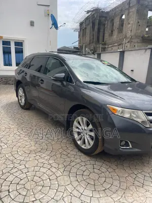 Toyota Venza LE 4dr Wagon (2.7L 4cyl 6A) 2014 Gray