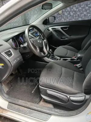 Hyundai Elantra SE 4dr Sedan (1.8L 4cyl 6A) 2015 Silver