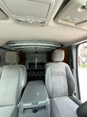 Nissan NV3500 2017 White