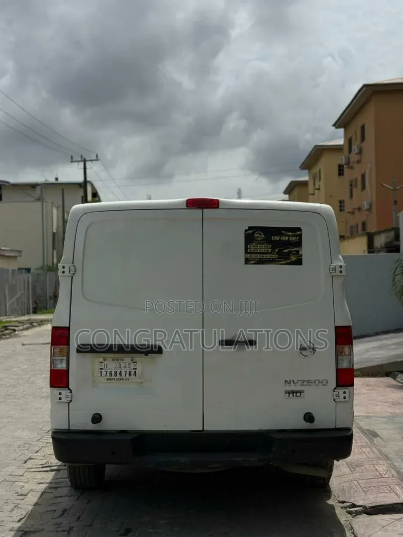 Nissan NV3500 2017 White
