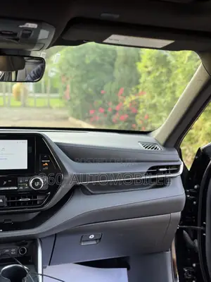 Toyota Highlander XSE AWD 2024 Black