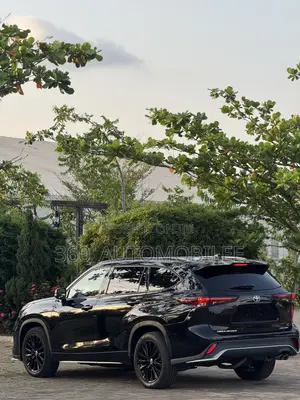 Toyota Highlander XSE AWD 2024 Black