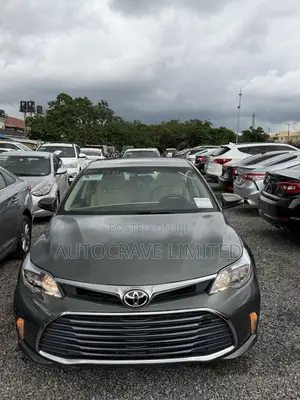 Toyota Avalon XLE Touring Sedan FWD (3.5L 6cyl 6A) 2013 Green