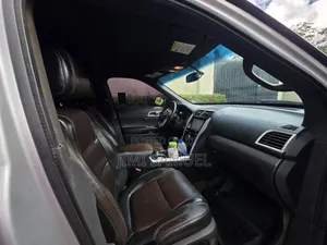 Ford Explorer 2013 Silver