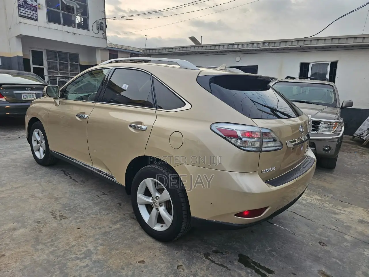 Lexus RX 2011 Gold