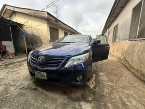 Toyota Camry 2010 Blue