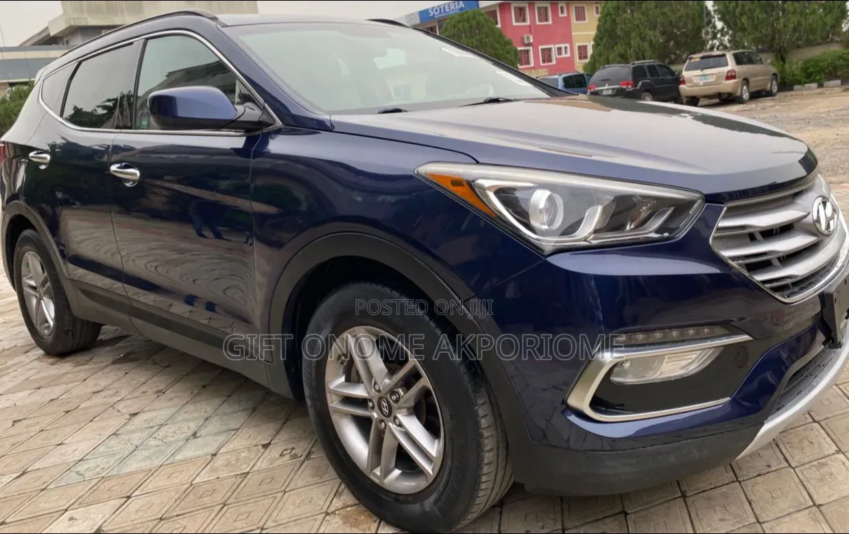 Hyundai Santa Fe 2017 Blue
