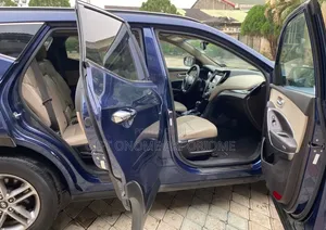 Hyundai Santa Fe 2017 Blue