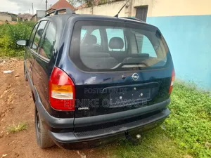 Opel Zafira 2006 Blue