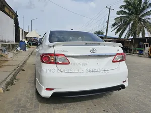 Toyota Corolla 2012 White