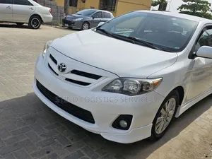 Toyota Corolla 2012 White
