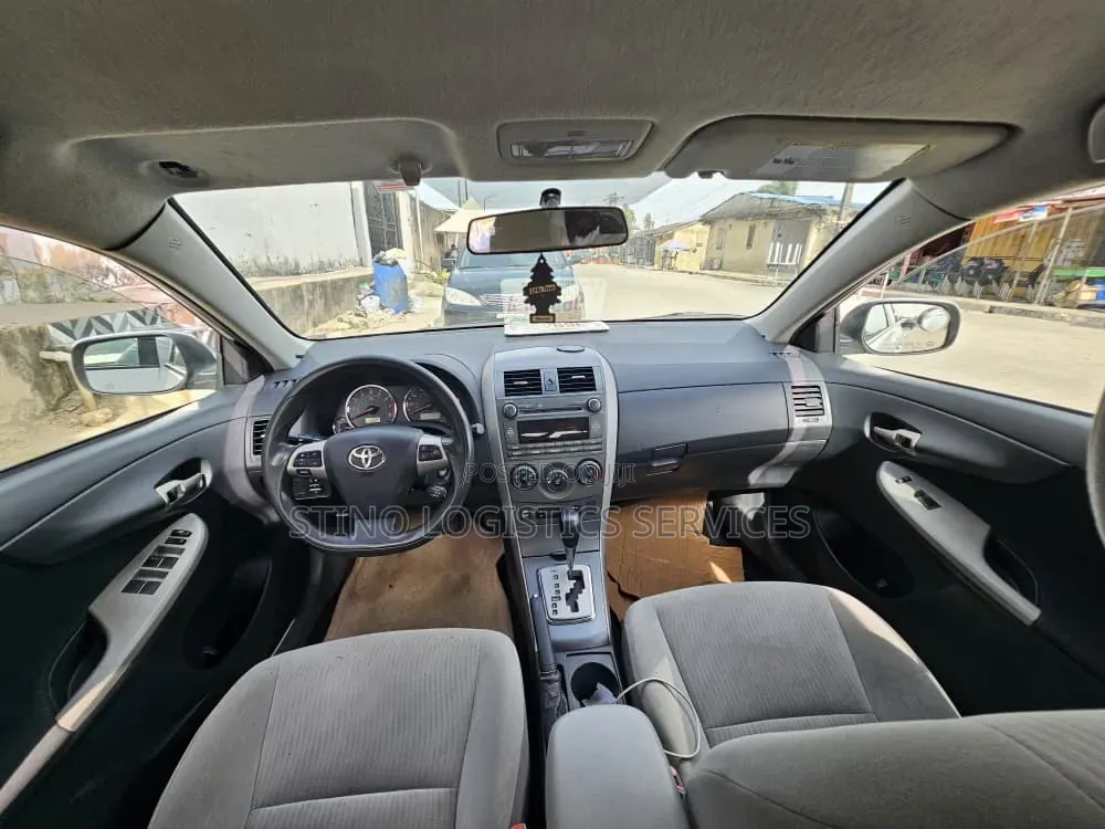 Toyota Corolla 2012 White