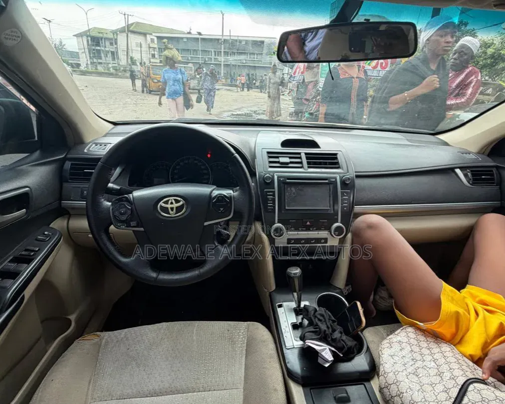 Toyota Camry 2013 Gold