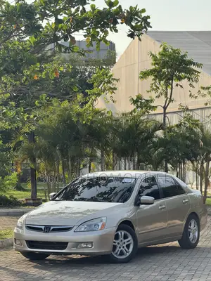 Honda Accord 2007 Gold