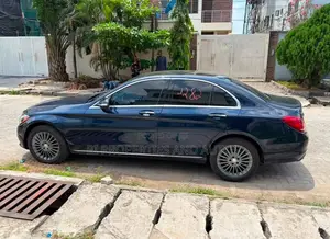 Mercedes-Benz C300 2015 Black