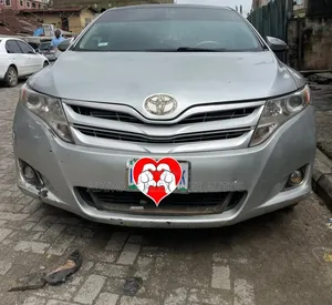 Toyota Venza 2010 Silver
