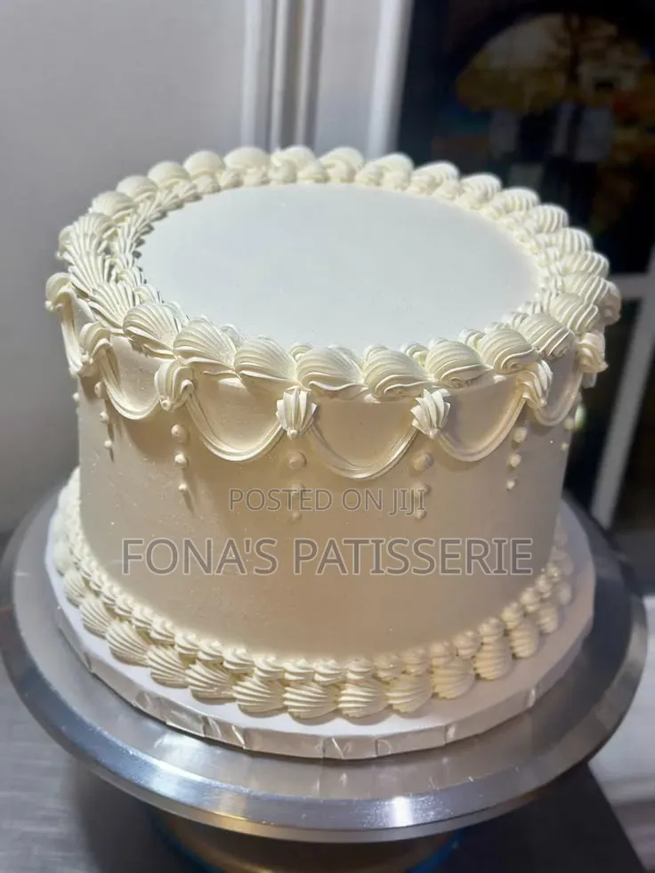 8inches Buttercream Cake