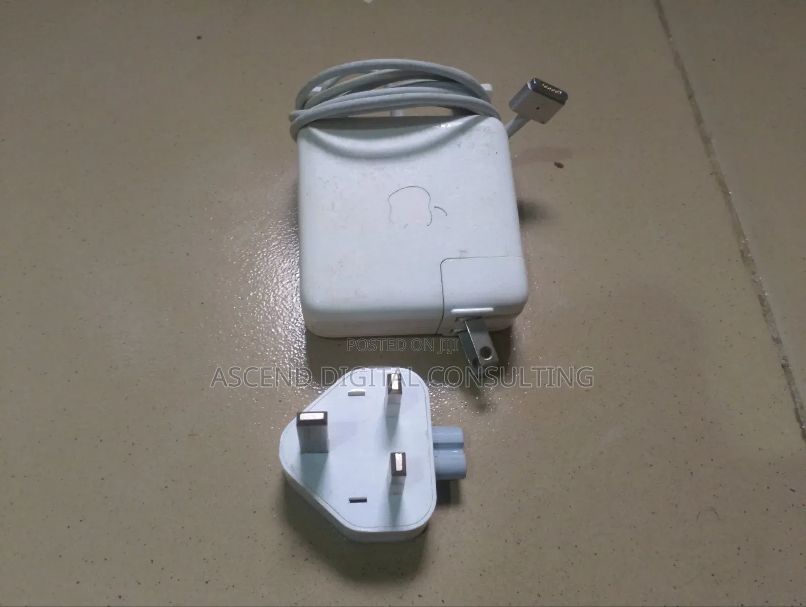Apple MacBook MagSafe Charger