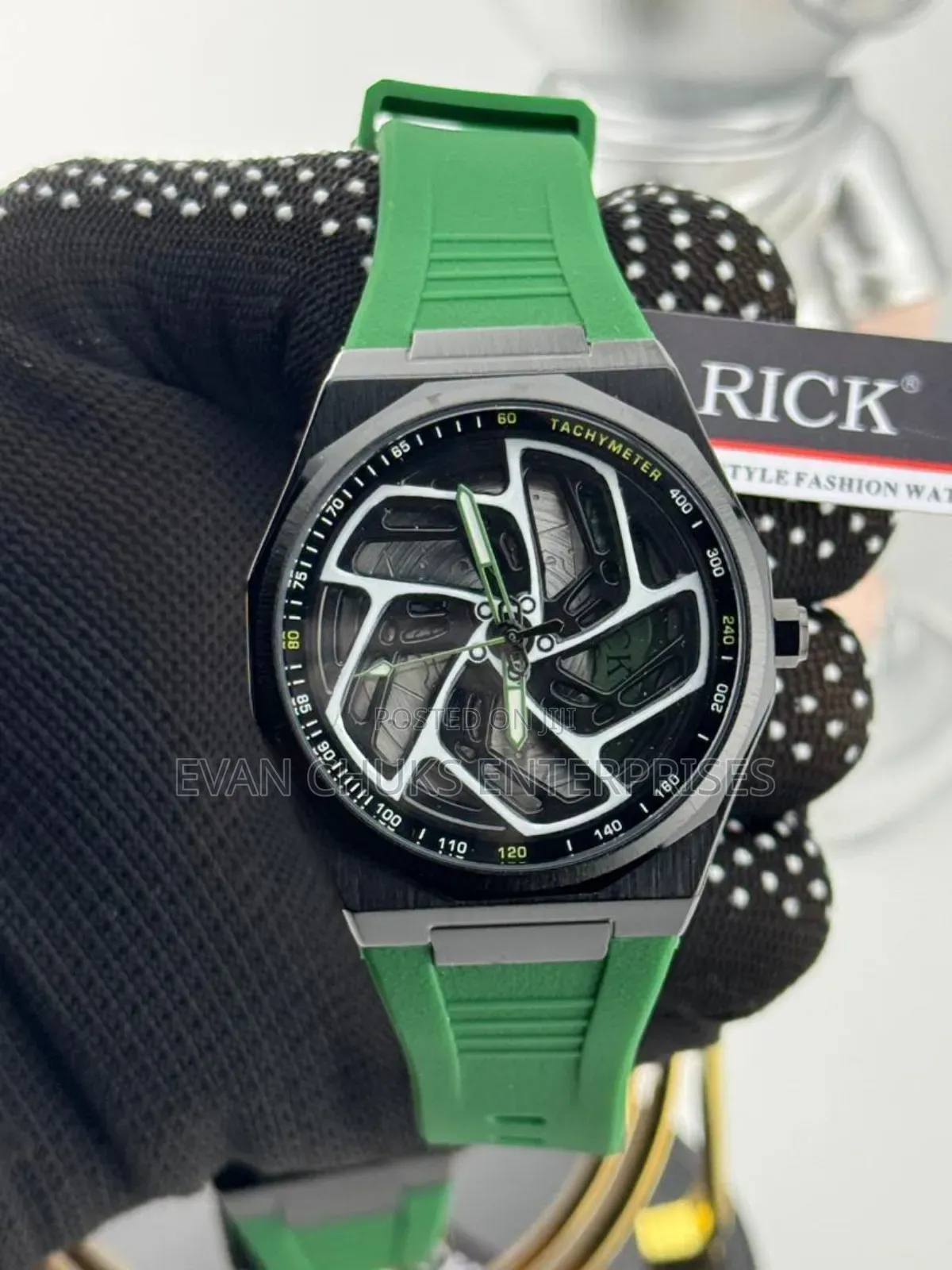 Rick Rubber Spinning Wristwatch